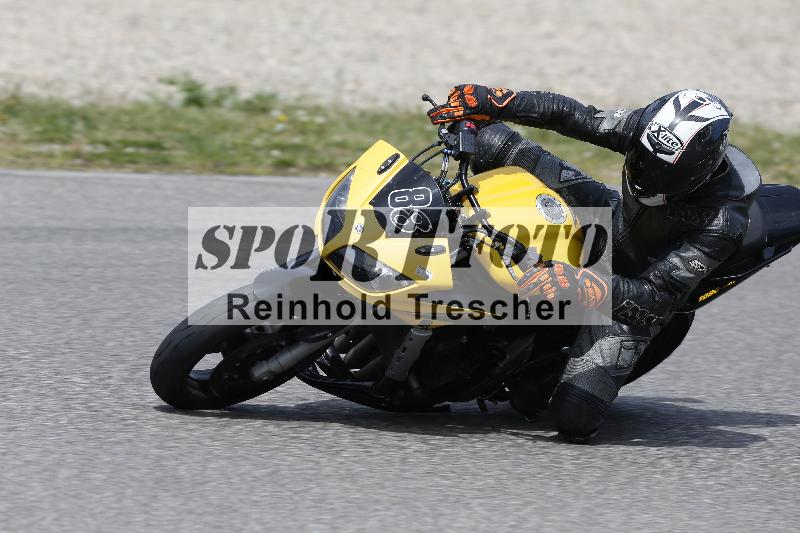 /10 20.04.2026  Pluess Moto Sport ADR/Freies Fahren/88